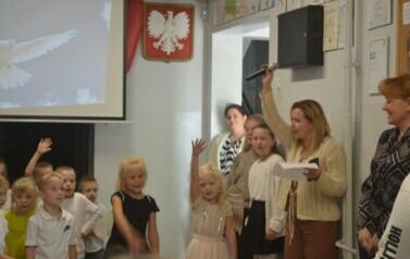 Wizyta ks. biskupa E. Dajczaka w Szkole Podstawowej w Nowym Worowie (7)