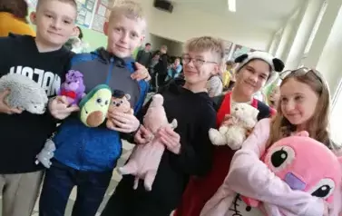 Pluszaki i piżamy w klasach 4-8