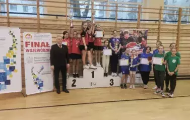 ZAWODY WOJEW&Oacute;DZKIE W TENISIE STOŁOWYM2