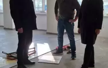 Pani Burmistrz wraz Zastępcą wizytują obiekt