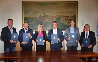 1 W chwilę po podpisaniu listu intencyjnego