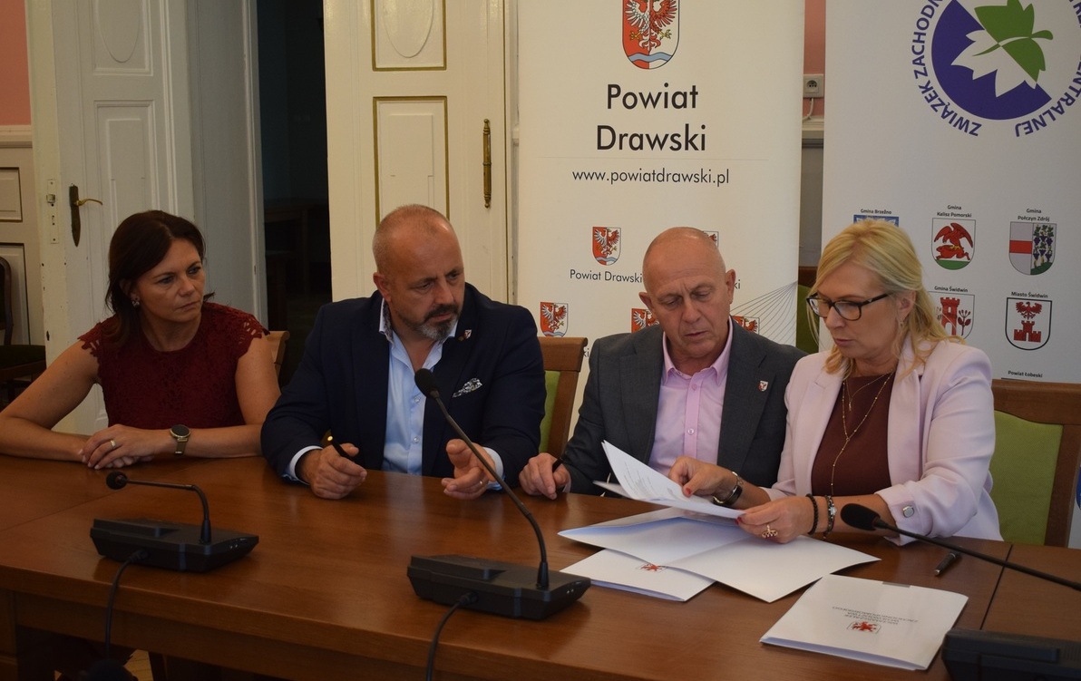 Podpisano umowę na przebudowę ul. Cieszyńskiej w Złocieńcu