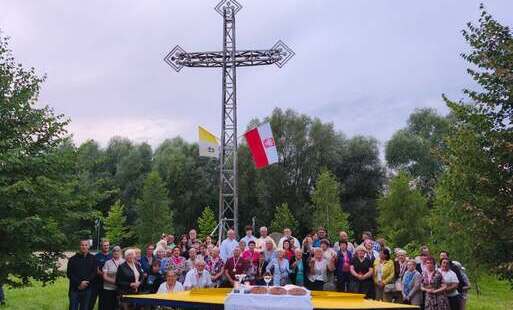 Zdjęcie do 20. rocznica poświęcenia pomnika upamiętniającego pobyt papieża Jana Pawła II nad rzeką Drawą w Złocieńcu.