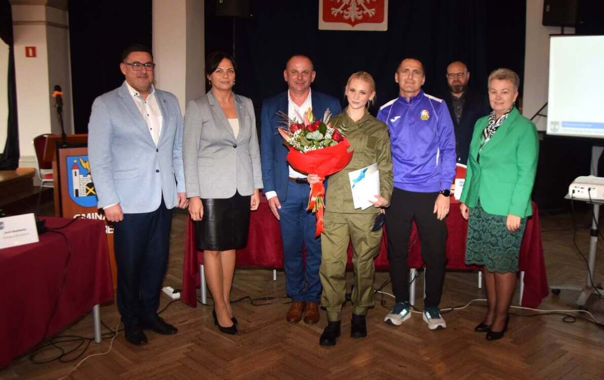 Hanna Zemankiewicz - Mistrzyni Polski U16 w biegu na 100 metrów wyróżniona podczas Sesji Rady Miejskiej w Złocieńcu