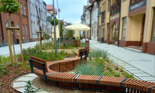 Zdjęcie do Zakończono modernizację złocienieckiego deptaka. Inwestycja została odebrana